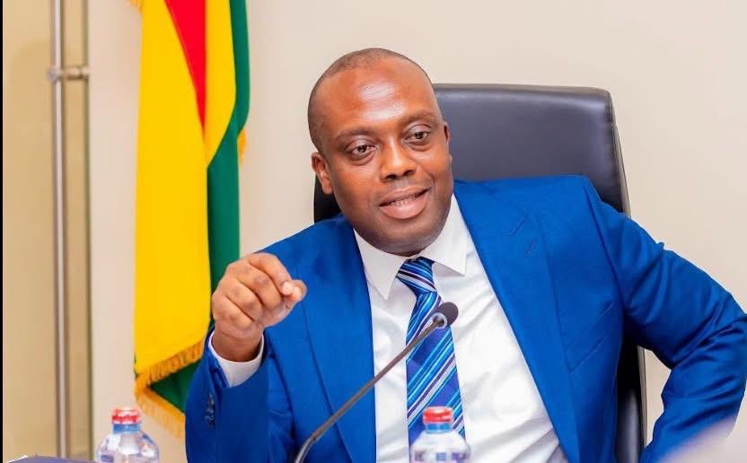 Government Says No Rush to Global Markets as Economy Regains Strength